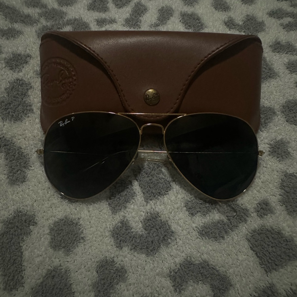 Authentic Ray Ban polarized aviators 🌞
